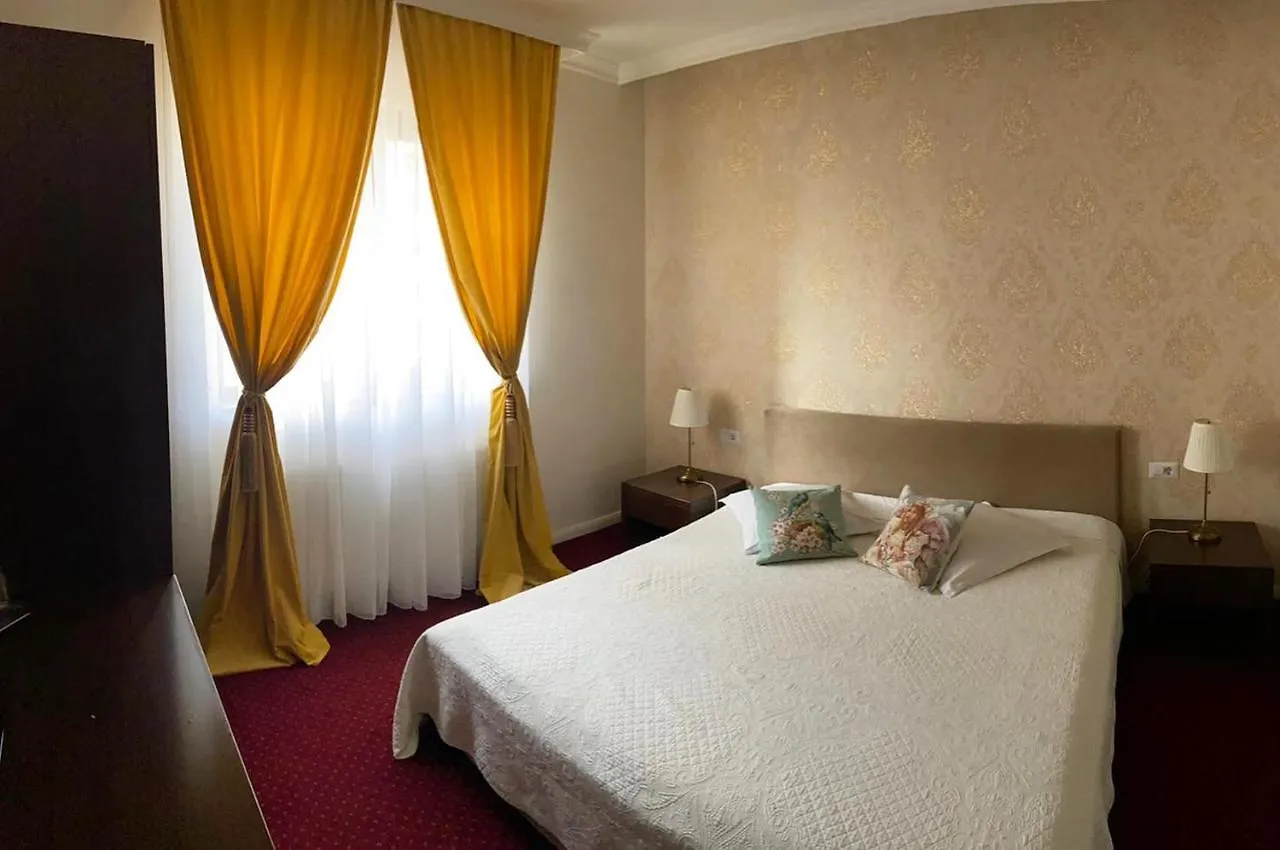 *** Hotel Eden Boutique Accommodation Bukarest Rumänien