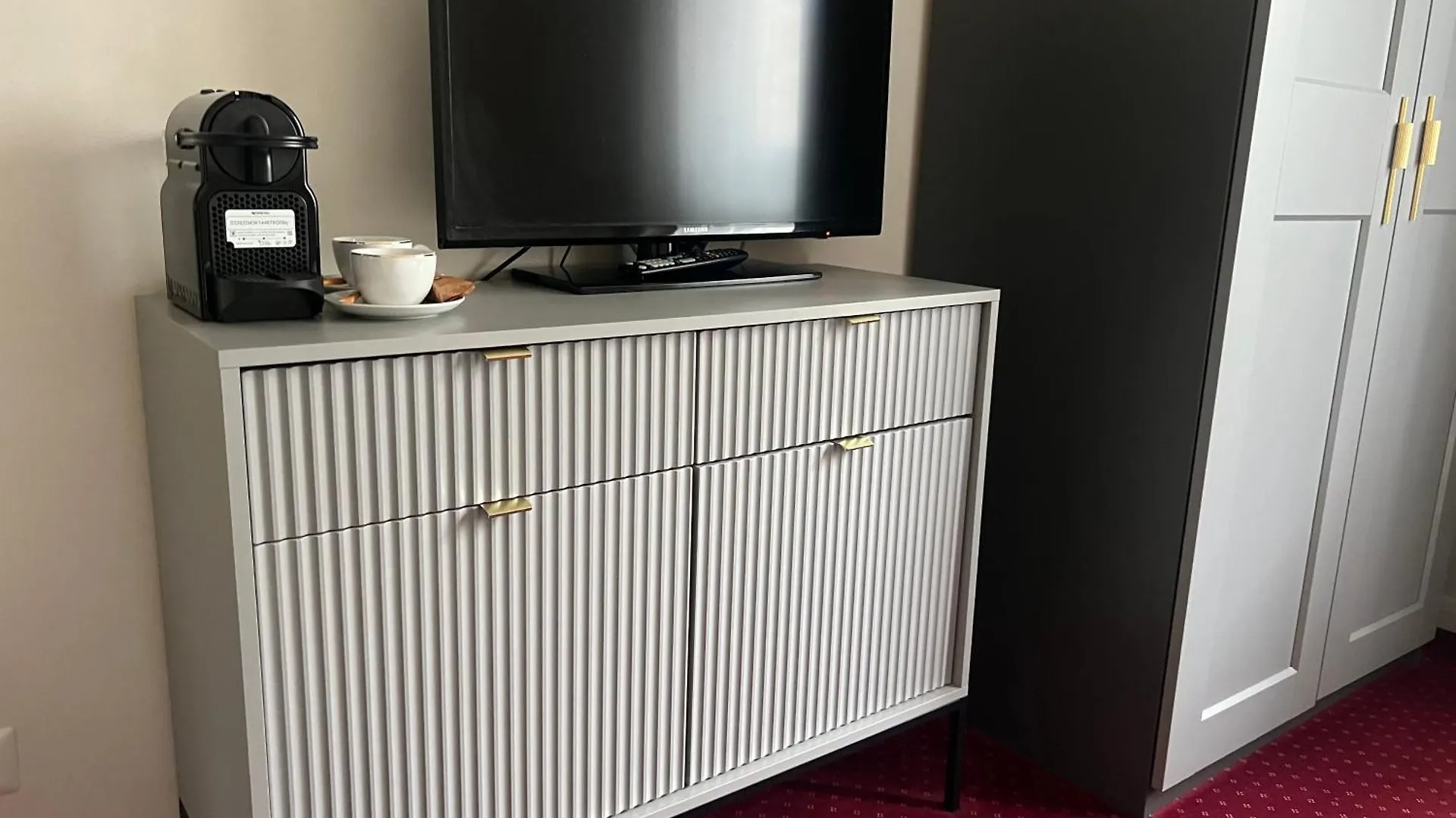 *** ホテル Eden Boutique Accommodation ブカレスト ルーマニア